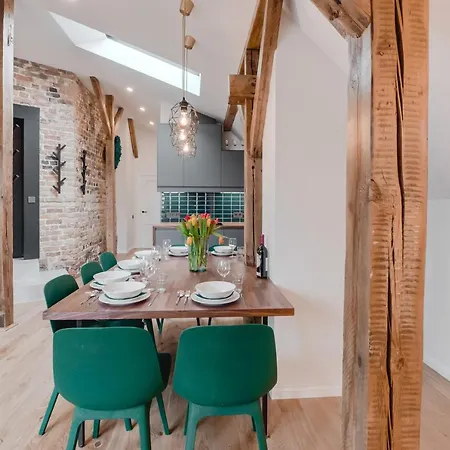 Daire Big Design - Sleeps 12 - Location Riga