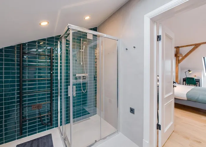 Dzīvoklis Big Design - Sleeps 12 - Location