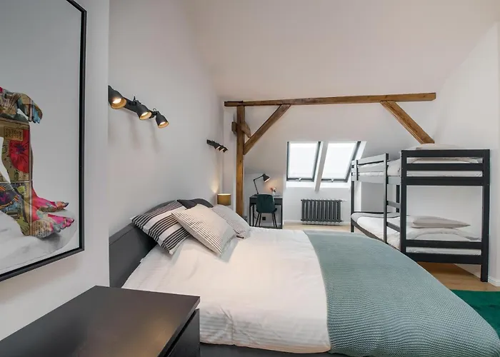 Big Design - Sleeps 12 - Location Dzīvoklis