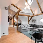 Big Design - Sleeps 12 - Location Lägenhet