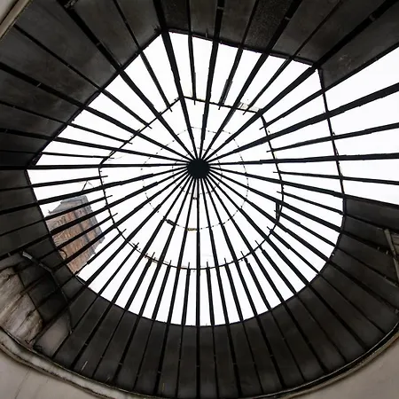 Big Design - Sleeps 12 - Location Apartman