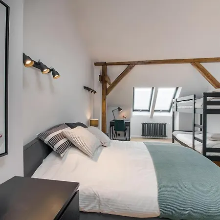 Big Design - Sleeps 12 - Location Apartmán