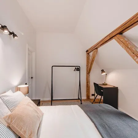 Big Design - Sleeps 12 - Location Apartmán