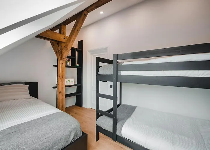 Big Design - Sleeps 12 - Location Apartment *