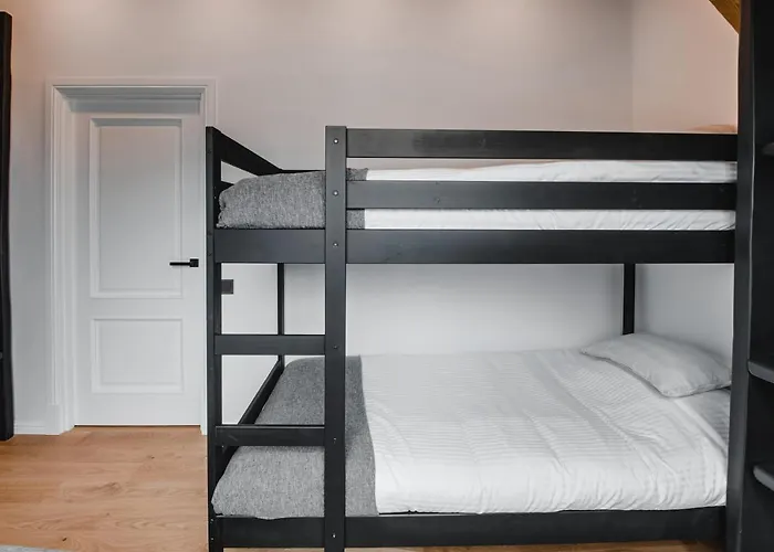 Big Design - Sleeps 12 - Location Apartment *