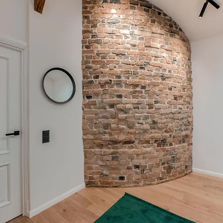 Big Design - Sleeps 12 - Location Daire